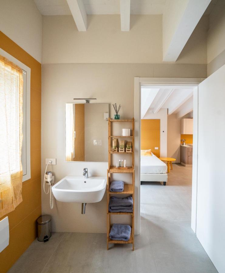 A Casa Di Sabina Hotel Desenzano del Garda Eksteriør billede